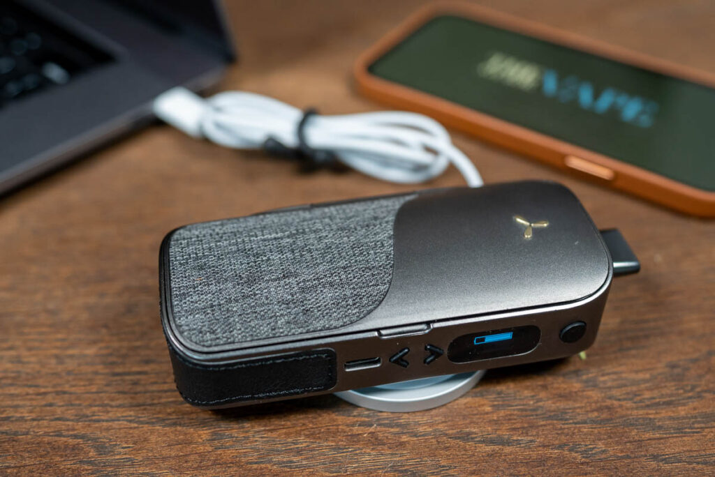 AirVape Legacy wireless charging